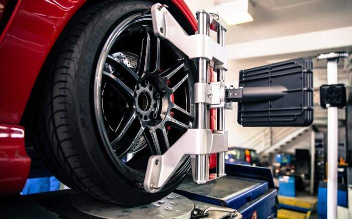 972467d6-43f5-4bad-848d-c3a976ed0757 car wheel